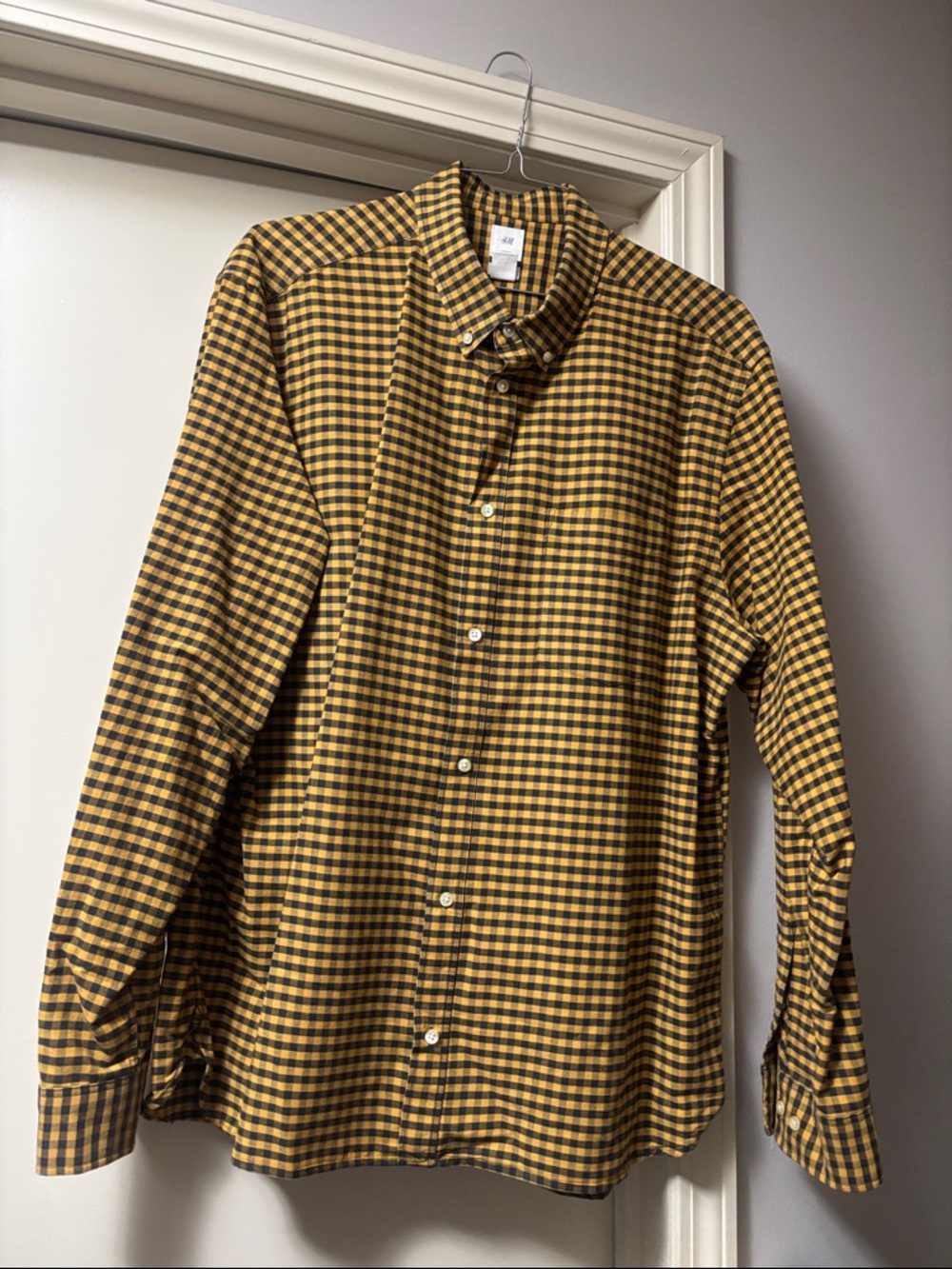 H&M Checked Collared Long Sleeve Casual Shirts & Tops for Men
J